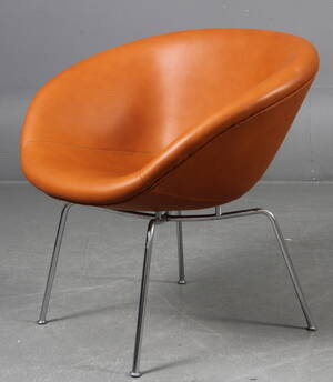 Arne Jacobsen . Lænestol, Gryden, model 3318