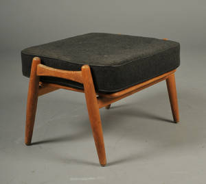 Hans J. Wegner. 1914-2007. Skammel Taburet