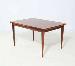 Niels O. Møller. Bord af palisander, model 12