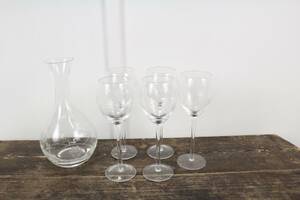 Slipad glaskaraff med fem glas