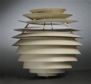 Poul Henningsen. Pendel model KuglenLouvre, Ø 60 cm