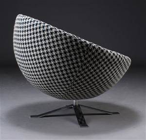 Dansk møbelproducent. Lænestolgrydestol, 1960erne
