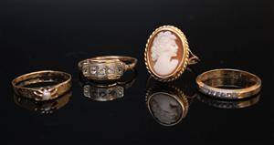 Samling ringar, 4 st, 18K guld, vikt ca 11 gr inkl stenar4