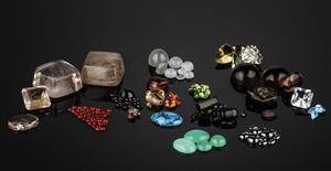 En samling uindfattede stene. Vægt min. 495.46 ct. 139