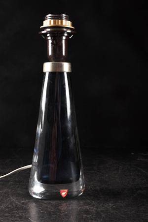 Carl Fagerlund, Orrefors. Bordslampa modell 1566