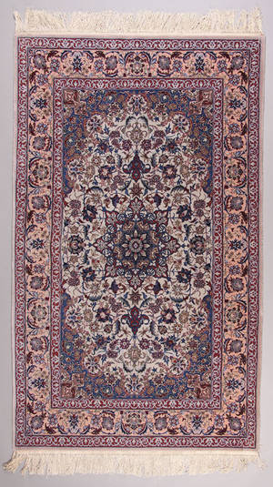 Orientalsk tæppe i Isfahan design. 174 x 109 cm