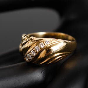 Ring in 585- Gelbgold mit 7 Brillanten zus ca. 0.20 ct