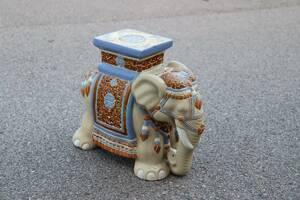 Elefant piedestal i keramik