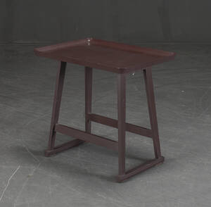 Antonio Citterio for Maxalto. Sengebord