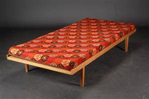 Horsnæs. Daybed briks af oregon pine