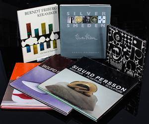 Samling böcker om konsthantverk och design 6