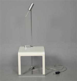 Frandsen sidebord med lampe