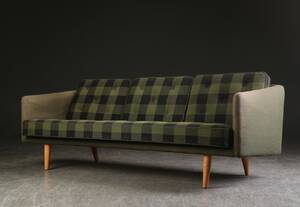 Børge Mogensen. Fritstående tre-pers. sofa, model 201