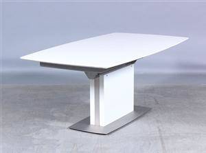 Slutpris för boconcept. spisebord, hvidt laminat