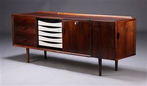 Arne Vodder. Skrivebord med skænk, palisander