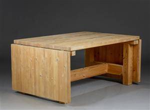 Slutpris för svensk spisebord af fyrretræ, 1800tallets Spisebord design selv