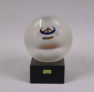 Göran Wärff, Kosta Boda, Royal Art Collection, skulptur i glas på träblock