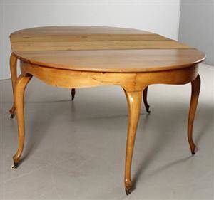 Matsalsbord, s.k månbord med iläggsskivor, nyrokoko, 1800-tal
