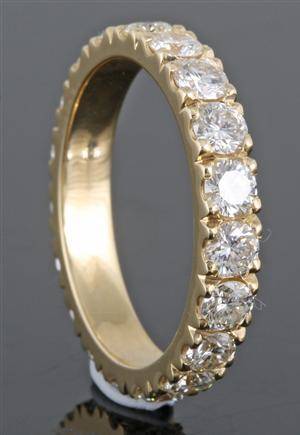 Eternity ring in 18kt gold set with brilliant cut diamonds 2.48ct This lot has been put up for resale under the new lot no. 3806631