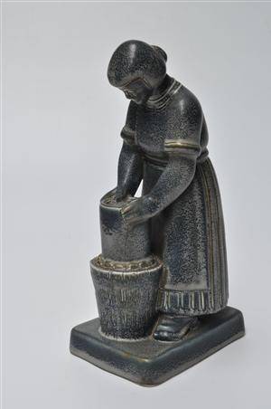 Gunnar Nylund for Rørstrand. Figur af keramik
