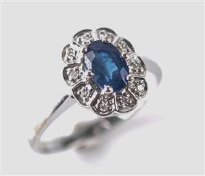 Rosettring i 18K guld med safir och diamanter