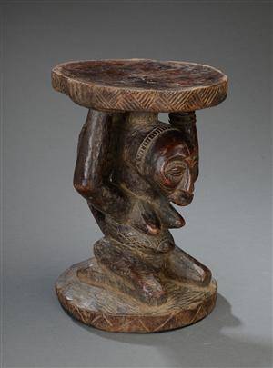 Baluba taburet af udskåret træ, Zaire, 1900-tallets midte