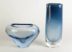 Vicke Lindstrand og Per Lütken Vase og skål af blåligt klart glas.