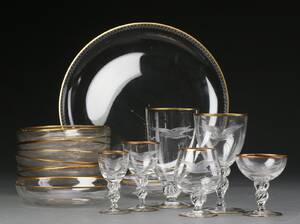 Lyngby Glasværk. Mågeglas glasbesætning med guldkant 83