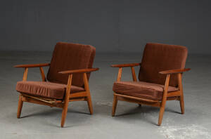 Hans J. Wegner. Par lænestol. Cigaren, model GE240, teak og eg. 2