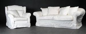 Engelsk to-pers. sofa samt lænestol. 2