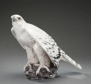 Bing Grøndahl. Figur af porcelæn i form af Islandsk falk nr.1953