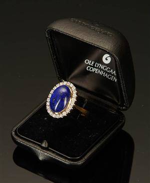 Ring af Ole Lynggaard, Lapis Lazuli. 18 kt guld
