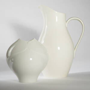Meissen Vase, Kollektion Meissen weiß, Porzellan erster Wahl und bauchiger KPM Krug, weißes Prozellan 2
