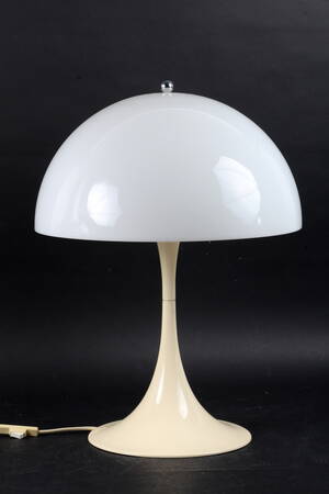 Verner Panton. Panthella bordlampe, H. 53 cm