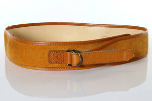 YVES SAINT LAURENT, SKÄRP