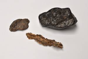 Jern meteorit, stenmeteorit samt lynrør. 3