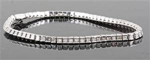 Diamond bracelet in 18kt. whitegold, set with princess-cut-diamonds approx. 2.50ct