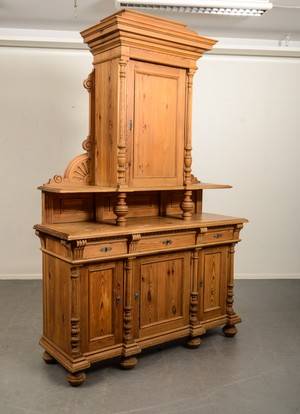 Skåp i renässansstil, sekelskifte 1900