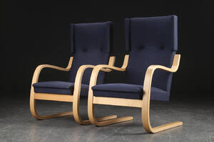 Alvar Aalto. Et par lænestole af formbøjet birk, model 401, blå 2