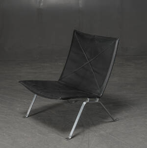 Poul Kjærholm. PK-22 Lounge lænestol, sort læder.