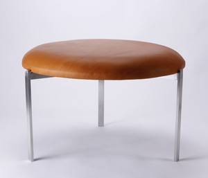 Michael Christensen. Stor skammel af rustfrit stål betrukket med anilinlæder, model Rough 1