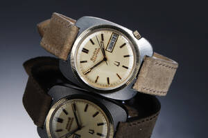 Bulova Accutron Day-Date. Vintage herreur i stål med gylden skive, ca. 1970erne