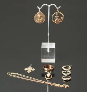 Samling guldsmykker 8 og 14 kt. guld 9