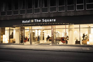 Honey - I booked a babysitter-ophold for 2 personer på Square Hotel - Lau 073