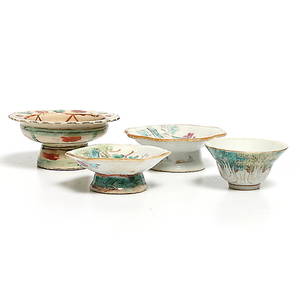 TAZZOR samt VINSKÅL, 4 delar, porslin, Kina, 1800-tal.