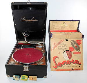 VEVGRAMMOFON, Sonophon Elektro, med skivväska.