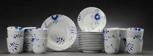 Royal Copenhagen. Megamussel tallerkner samt krus 25
