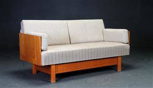 Dansk møbelproducent. Sovesofa, teaktræ