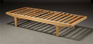 Dansk møbelproducent. Daybed briks, egetræ