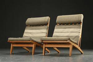 Hans J. Wegner. Et par lænestole af egetræ, model GE-375 2